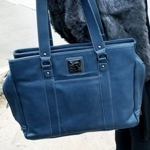 Kenneth Cole Reaction Hit A Triple Compartment 15"